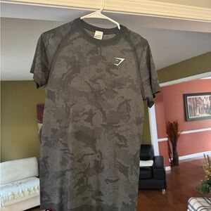 Gymshark Gray Camouflage Men's Shirt